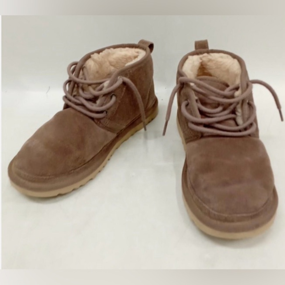 UGG, size 8, Suede Lace-Up Ankle Booties, sheepskin lining, worn once - Picture 6 of 11